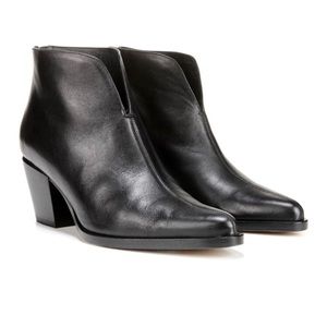 Like New Vince Havana Notch Black Leather Booties